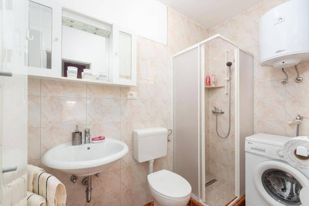 Jani Apartment Porec Bagian luar foto